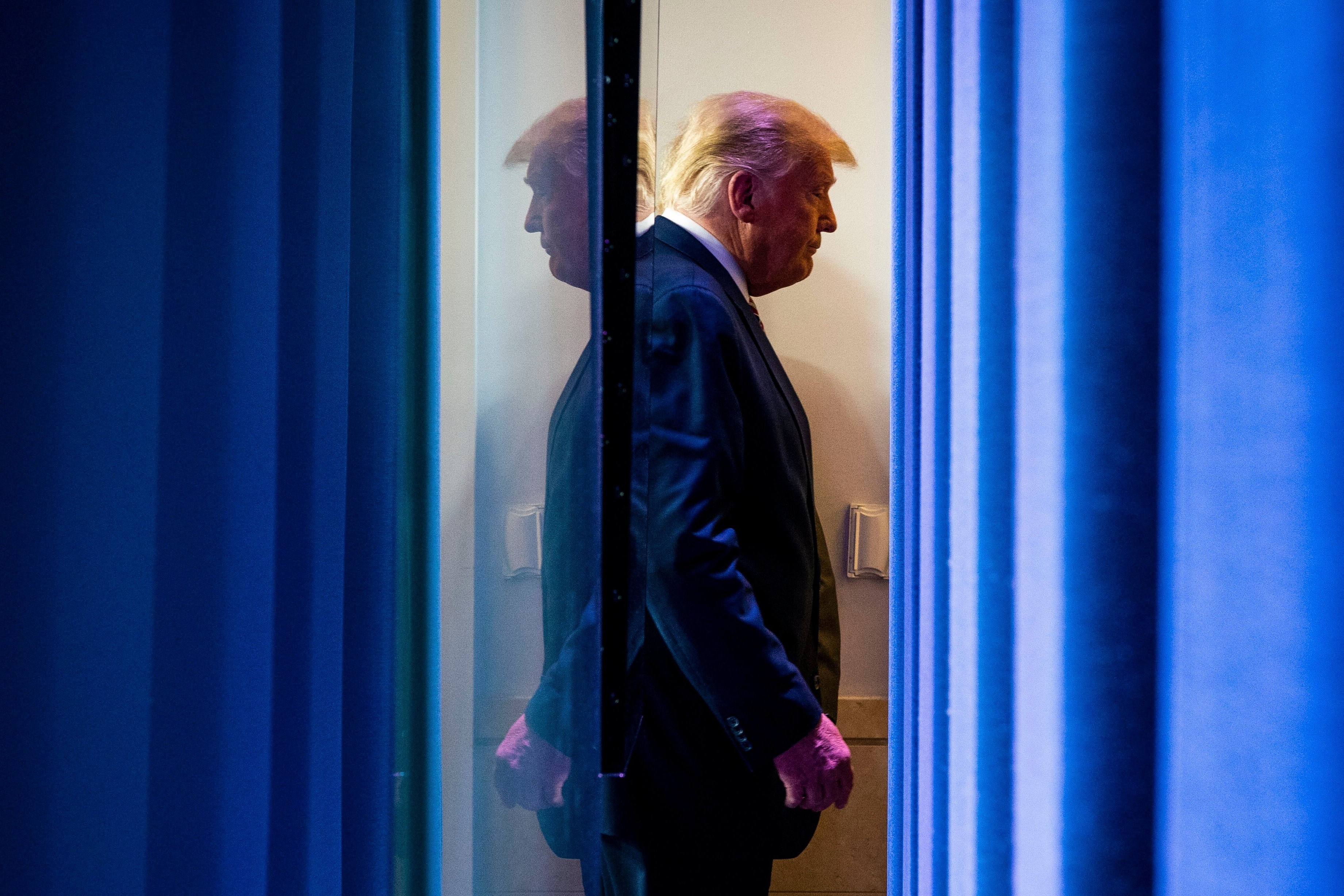 phien xu luan toi ong Trump anh 1