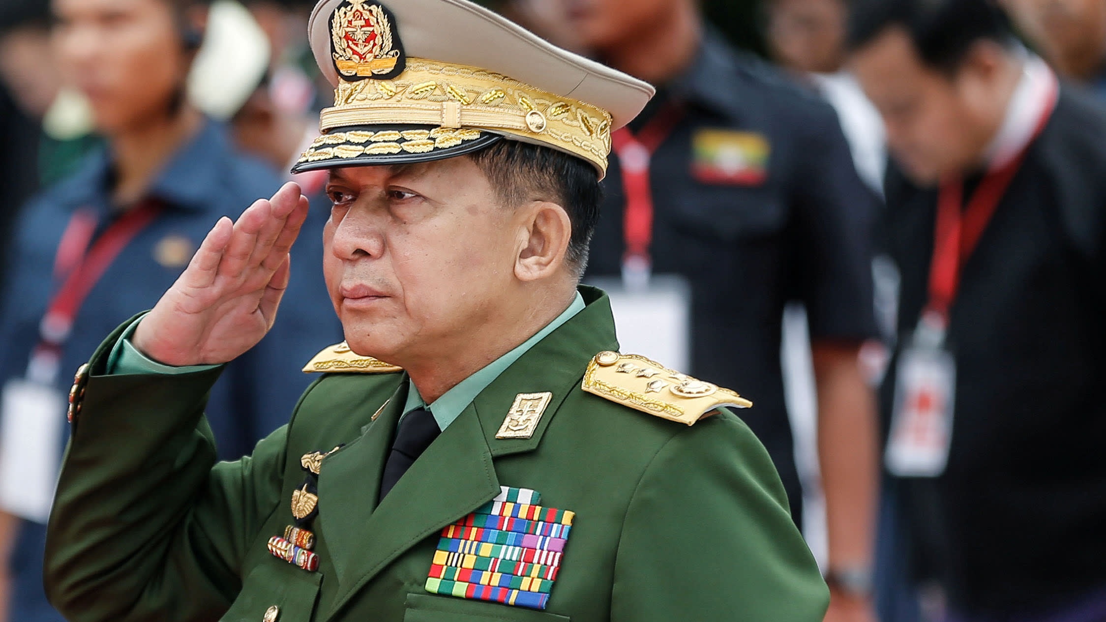 Quan doi Myanmar bo nhiem mot loat bo truong sau chinh bien hinh anh