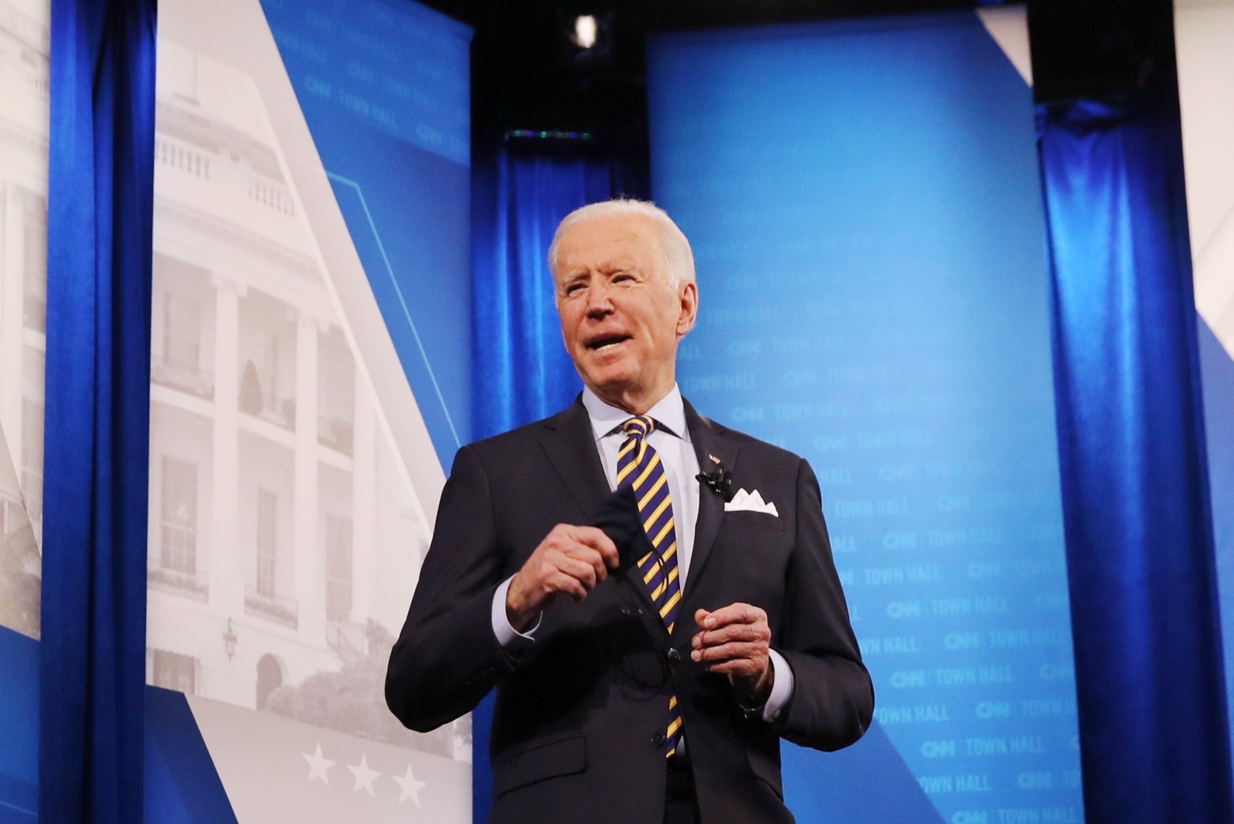 Tong thong Biden: Toi da chan noi ve ong Trump hinh anh