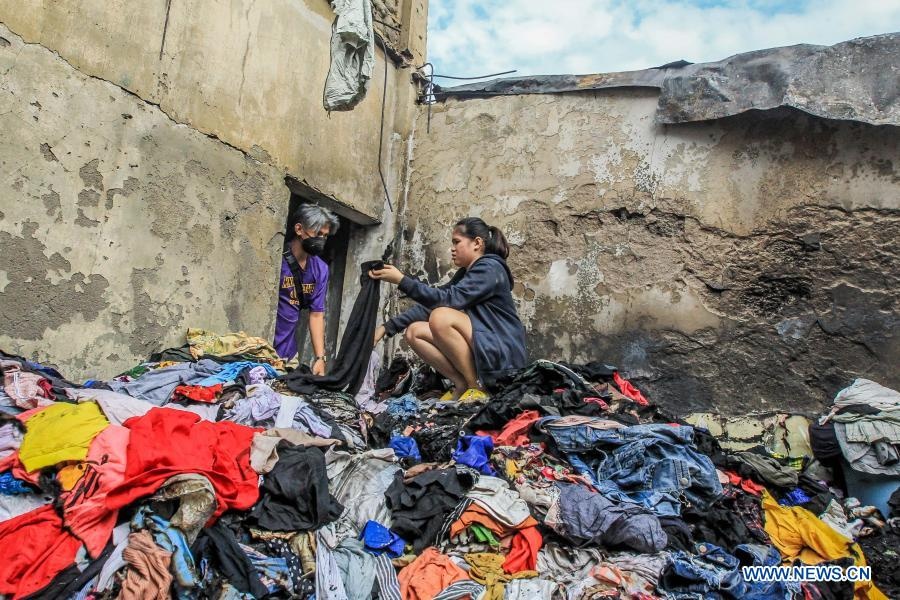 Lua thieu rui khoang 300 ngoi nha o Manila anh 3