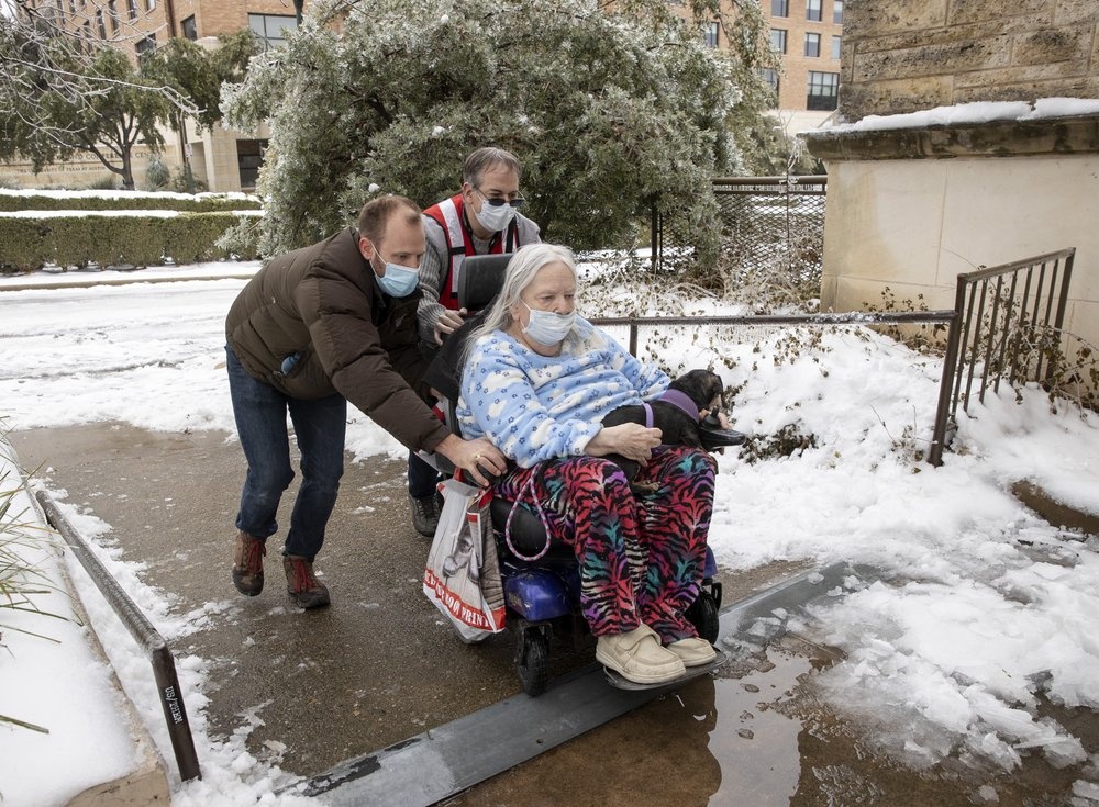 Phat hien cac truong hop chet cong trong nha o Texas hinh anh