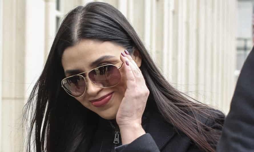 Vo trum ma tuy El Chapo tung mua dat, dao ham de chong vuot nguc hinh anh