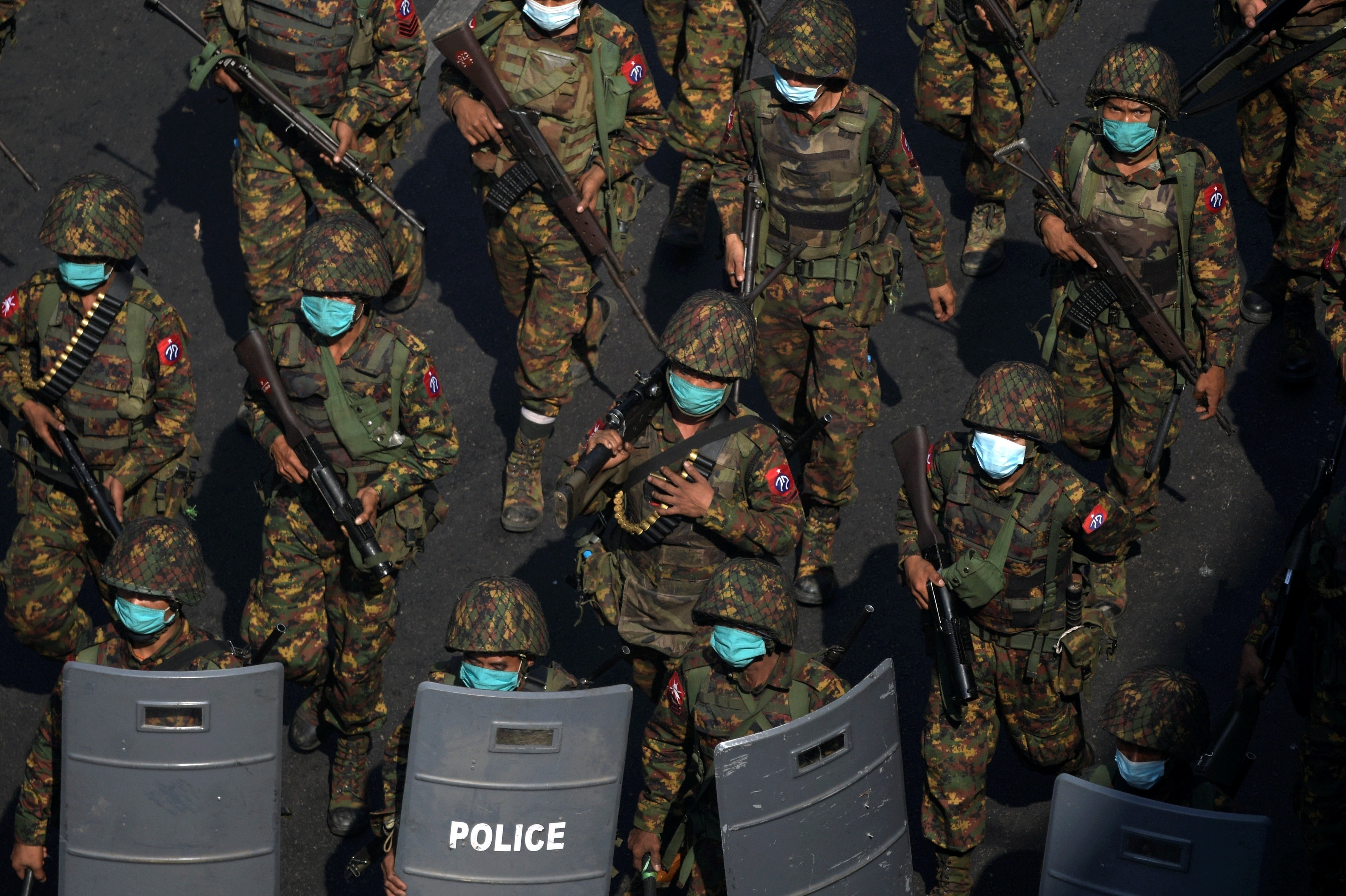 Ngoai truong Singapore: ASEAN se len an bao luc o Myanmar hinh anh