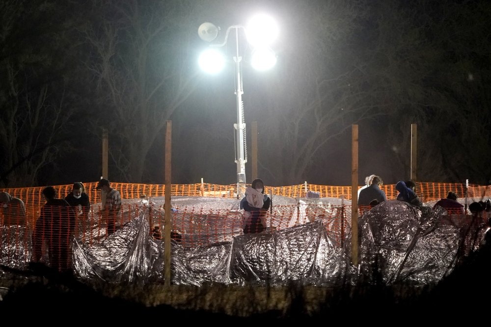 Cuoc khung hoang tre em nhap cu anh 10