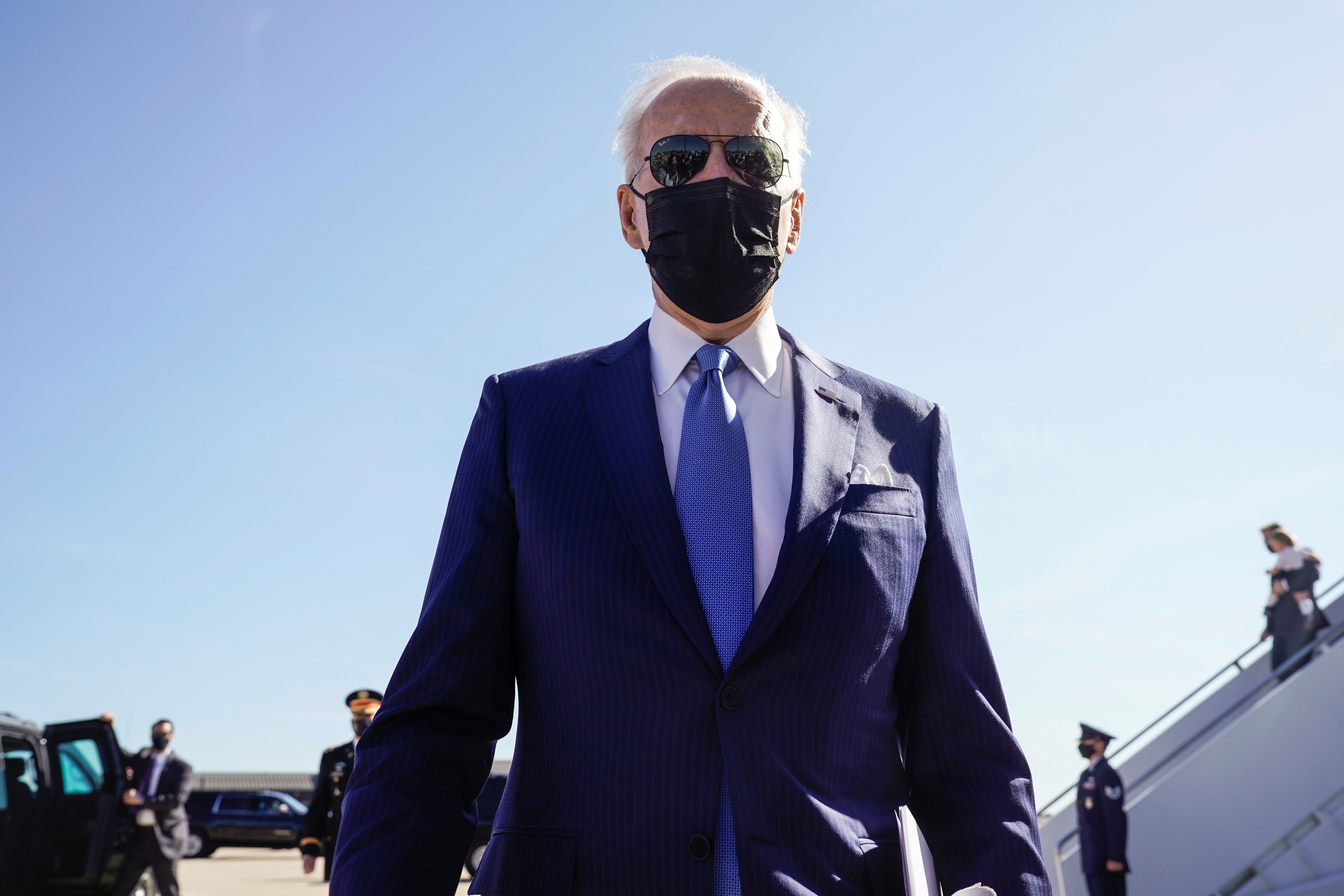 Tong thong My de xuat sang kien ha tang canh tranh voi Trung Quoc hinh anh