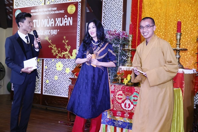 5 nu ca si noi tieng Vpop la Phat tu hinh anh