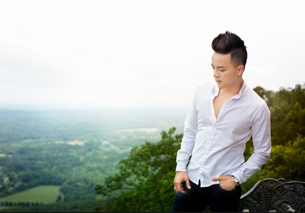 MV 'Anh van yeu em nhu ngay dau tien' hinh anh