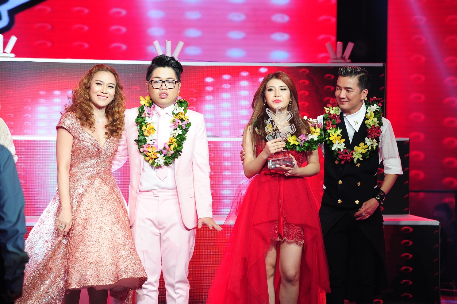 Thanh danh trong showbiz: Kem nhan sac, phai thuc tai hinh anh