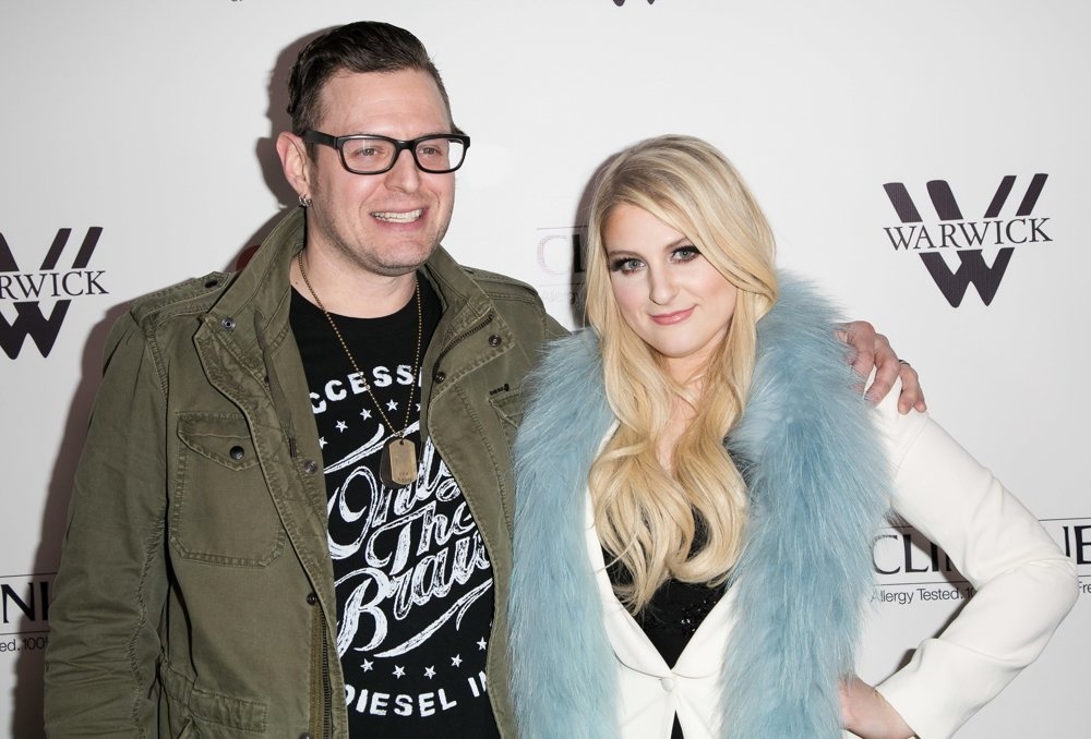 Nhac si nhan thu lao re mat du hit noi tieng the gioi hinh anh