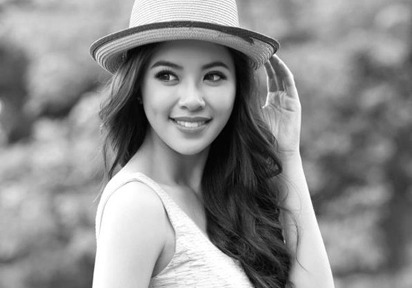 Gap lai A hau co nu cuoi ma lum khien trieu nguoi me hinh anh