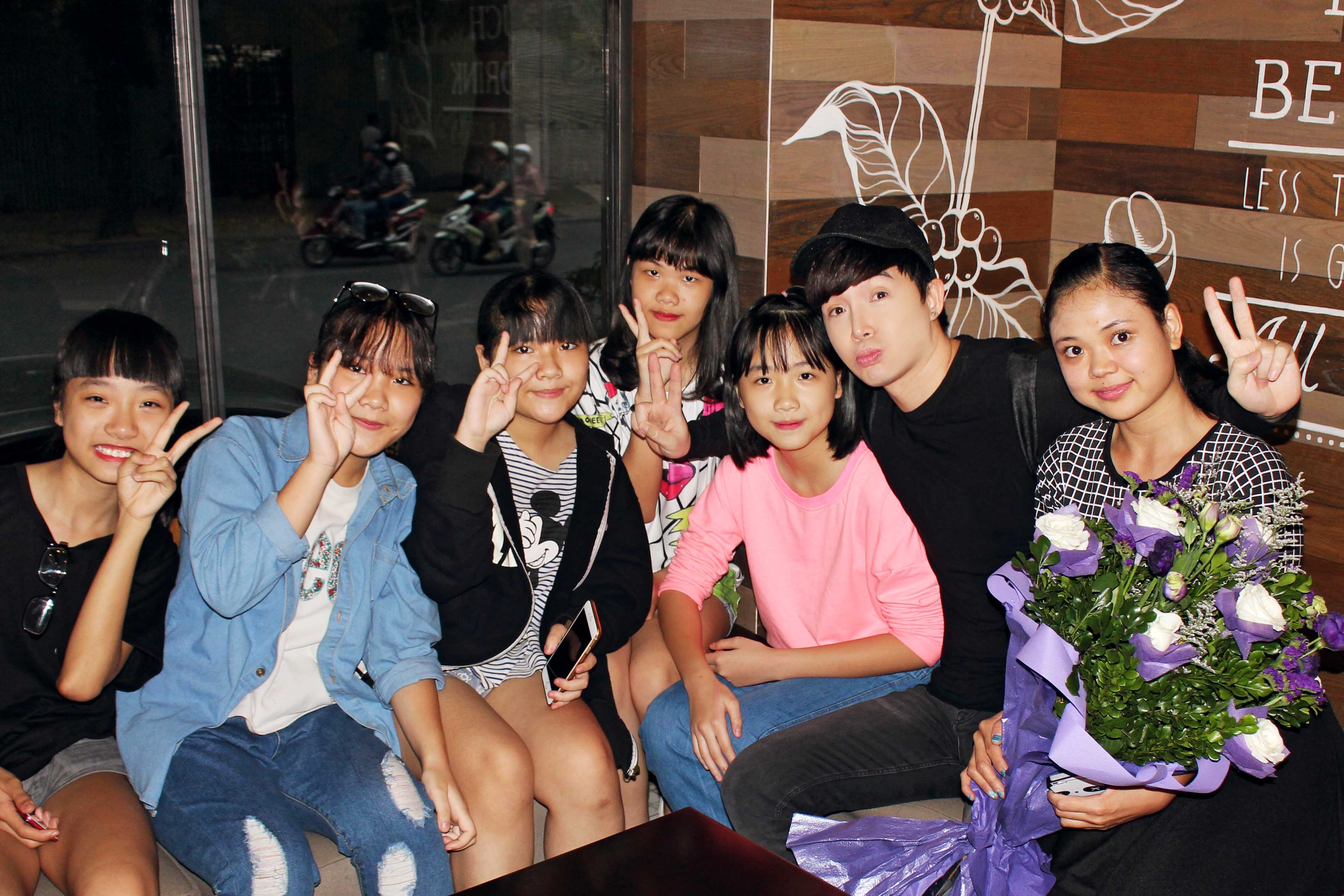 Nathan Lee hanh phuc trong vong vay fan thu do hinh anh