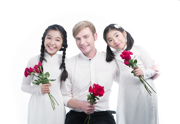 Nghe nhung ca khuc y nghia nhan ngay Nha giao Viet Nam hinh anh