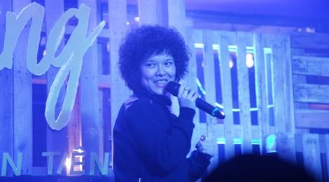 Tien Tien hat hit cua Thanh Bui trong mini show tai Ha Noi hinh anh