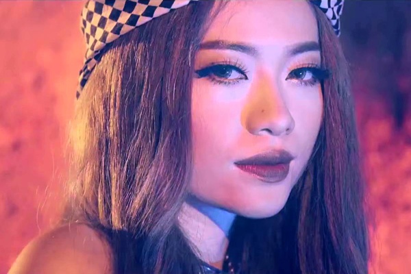 Xin Dung Di (Don't Leave Me Alone) - MiA hinh anh