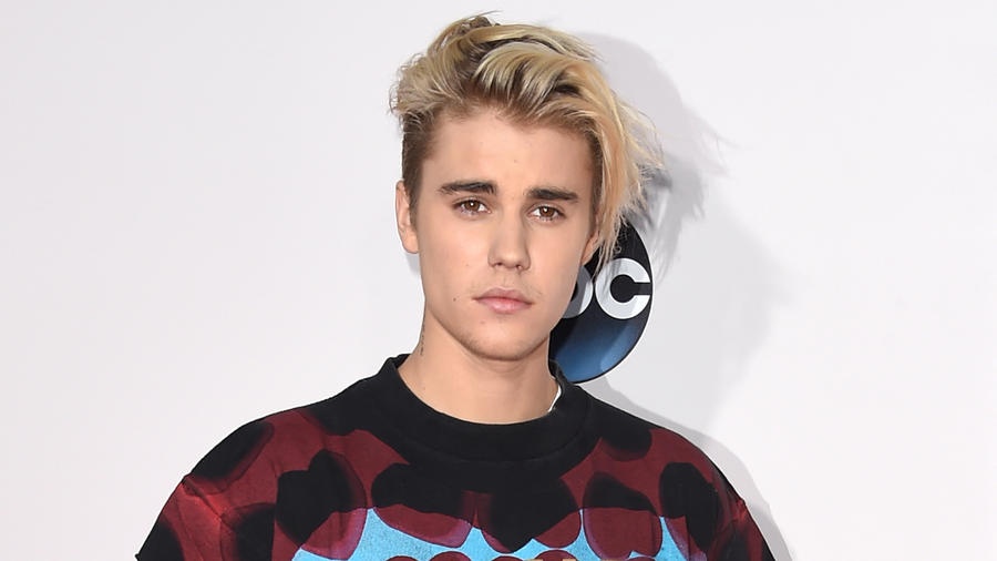 'Xin loi' Adele: Justin Bieber len ngoi quan quan hinh anh