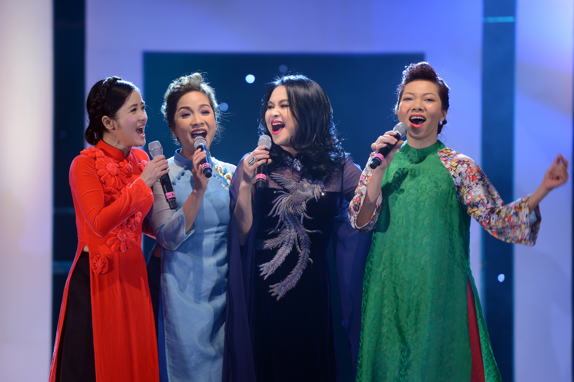 Bo tu diva van chan chua tinh hinh anh