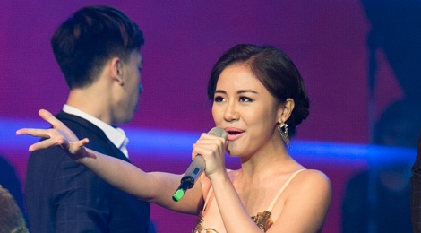 Bai hat yeu thich bat ngo tam dung phat song hinh anh