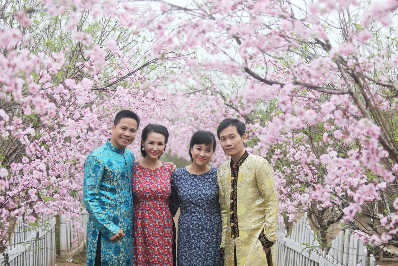 Bon mua hoa Ha Noi - Nhom Xam Ha Thanh hinh anh