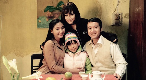 MV Tet 'Nha la noi de ve' xuc dong cua Yen Le hinh anh