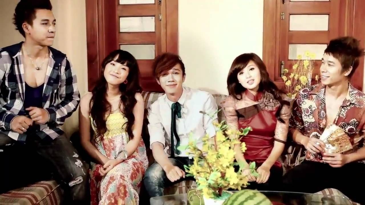 Lien Khuc Xuan 2011 - Nhieu nghe si hinh anh