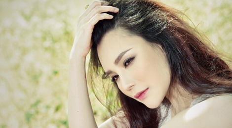 Ho Quynh Huong gui ‘Canh thiep dau nam’ hinh anh
