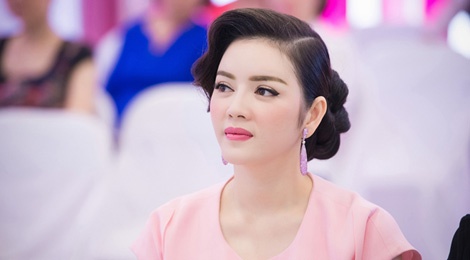 Ngay Tet, Ly Nha Ky thuong bi nghi co bau hinh anh