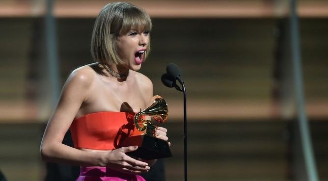 Grammy 2016: Taylor Swift lan thu 2 nhan giai Album cua nam hinh anh