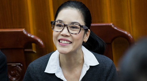 Thu Phuong boi hoi tham lai Nha hat Tuoi Tre hinh anh