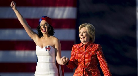 Katy Perry giup ba Hillary Clinton van dong tranh cu hinh anh