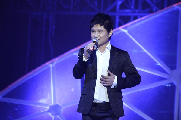 Khánh Linh mang vui buồn lên sân khấu ảnh 1 Khanh Linh mang vui buon len san khau anh 1