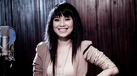 Lam live show trong phong thu am hinh anh