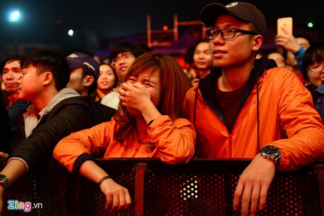 Trần Lập rock xuyên màn đêm ảnh 3 Tran Lap rock xuyen man dem anh 3