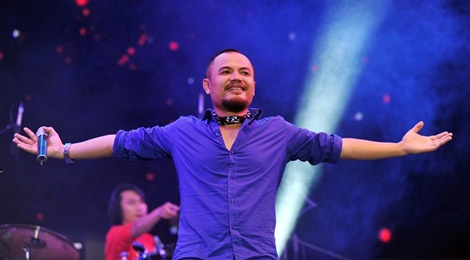 Tran Lap – nguoi da dua rock Viet xuyen man dem hinh anh