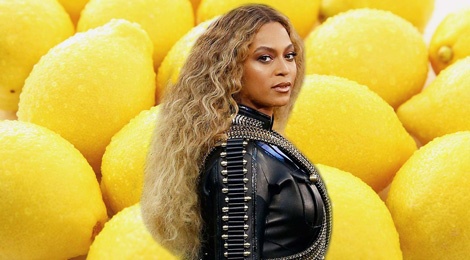 Ly nuoc chanh chua gat cua Beyonce hinh anh