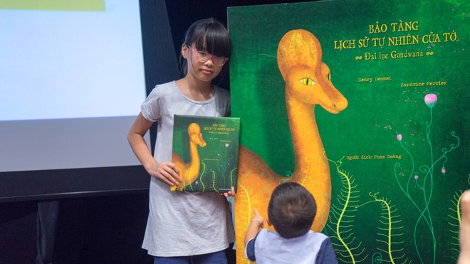 sach khoa hoc ve tranh 3D anh 2