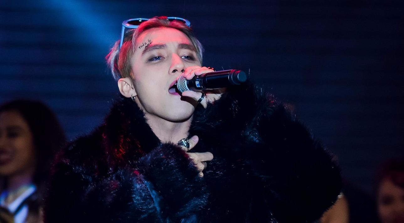 Son Tung ngong tren truyen hinh: Ngua quen duong cu? hinh anh