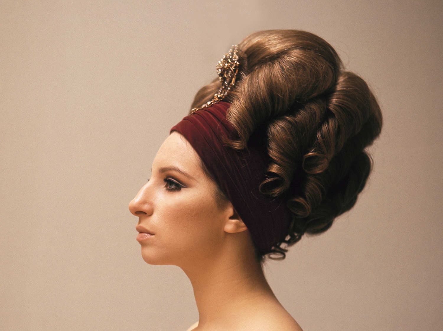 Barbra Streisand đánh bại Britney Spears ảnh 3 Barbra Streisand danh bai Britney Spears anh 3