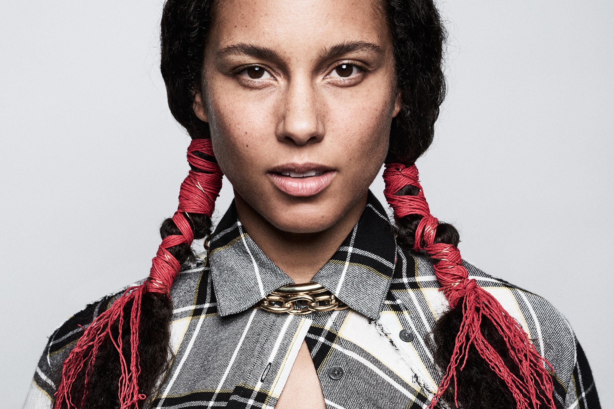 Alicia Keys không trang điểm ảnh 2 Alicia Keys khong trang diem anh 2