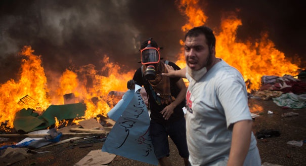 Hoi dong Bao an LHQ keu goi Ai Cap 'kiem che toi da' hinh anh