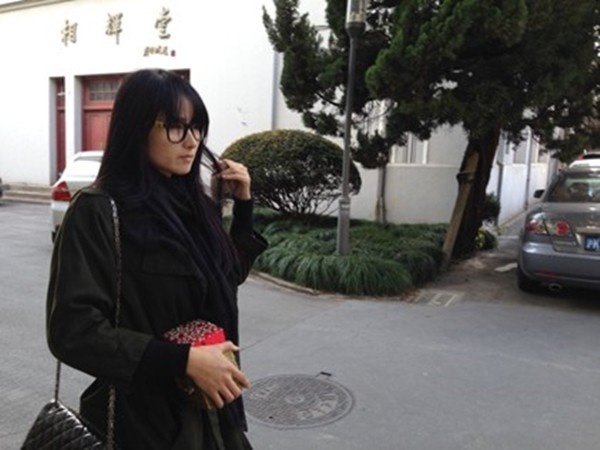 Co nang xinh dep khang dinh minh la con chau Ton Ngo Khong hinh anh