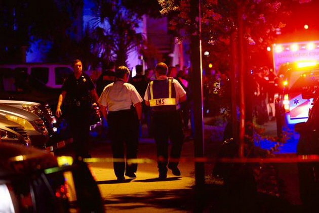 Xa sung tai nha tho My, nhieu nguoi chet hinh anh