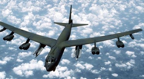 My dieu B-52 bay gan dao Trung Quoc boi lap hinh anh