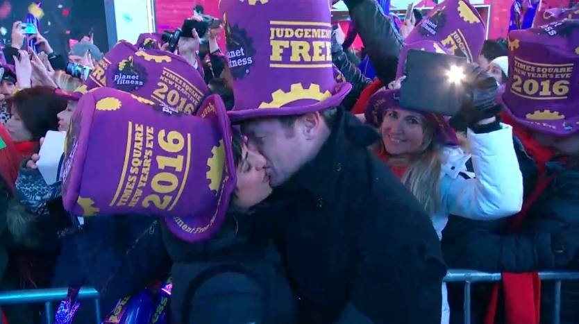 Nguoi My ron rang don nam moi 2016 hinh anh