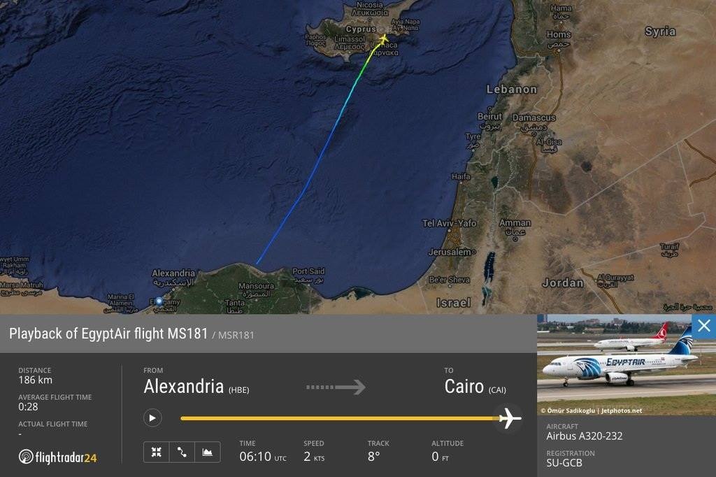 May bay Ai Cap bi khong tac anh 6