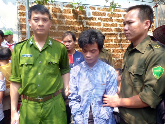 Nhom trom chuyen lay cap tien cong duc hinh anh