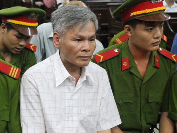 Nguoi dang mang an tu hinh sap hau toa hinh anh