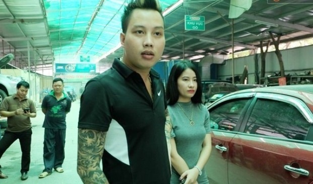 Tai xe Cerato tran tinh ve cu tat nhan vien cay xang hinh anh