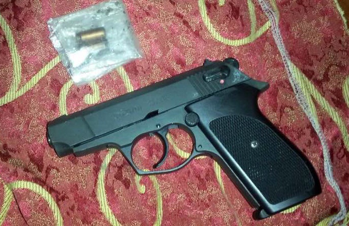 Nhan vien trom sung cua sep hinh anh