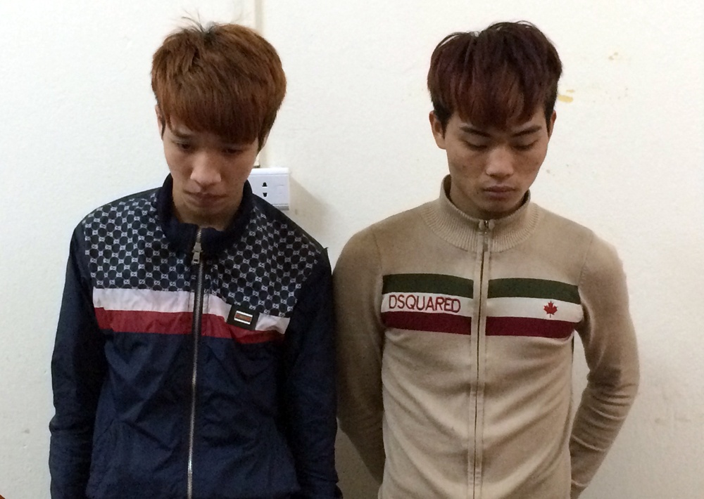 Nhom trai lang cuop xe may lay tien di bar hinh anh