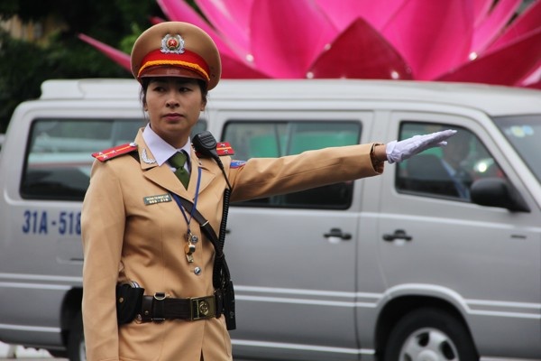 Tong duyet cong tac dien tap phuc vu Dai hoi Dang XII hinh anh